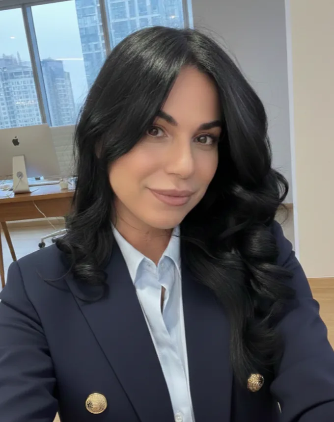 Michela Radicchi nel suo ufficio